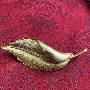 Vintage ALLISON REED Folded Gold Tone Leaf Broach